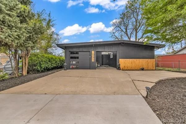 7092 W 4 Th Avenue, Lakewood, Colorado 80226