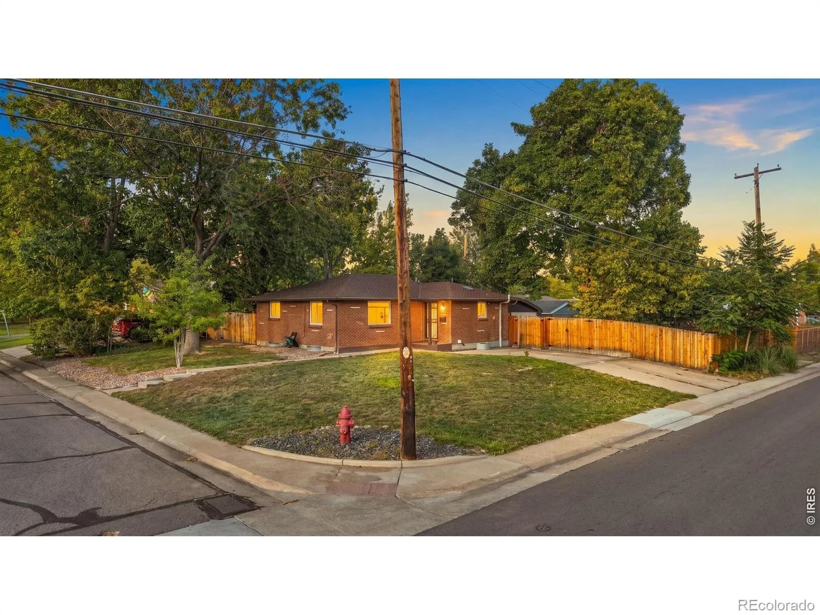 1490 S Zephyr Street, Lakewood, Colorado 80232